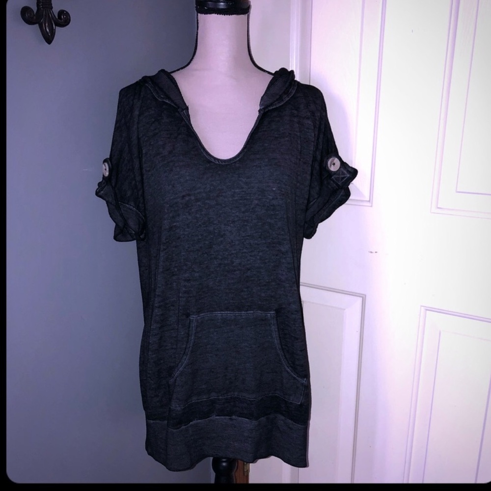 🎉Maurice’s Short sleeve Lightweight Hooded Top